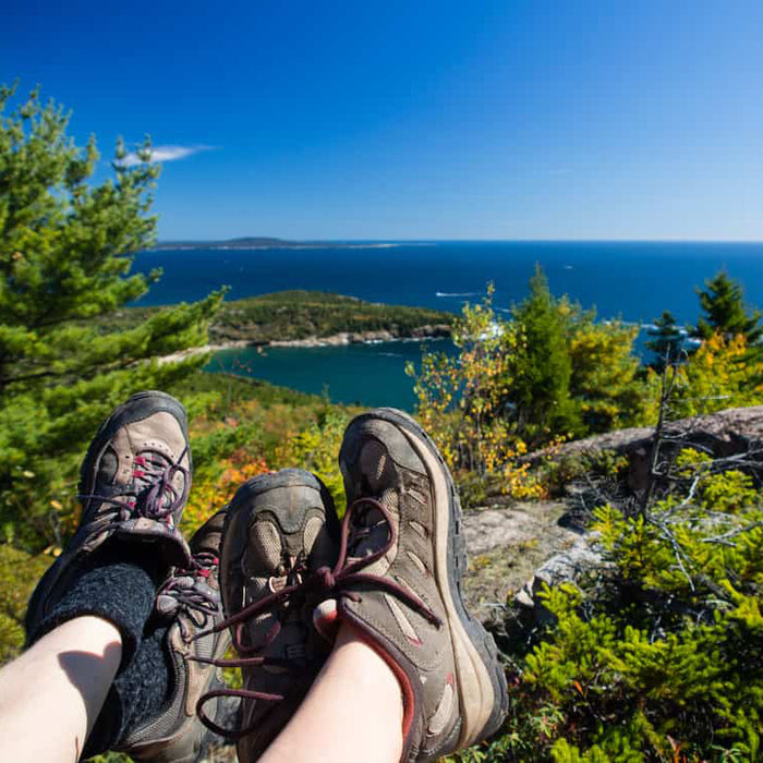 10 Things To Bring On Your Day Hike